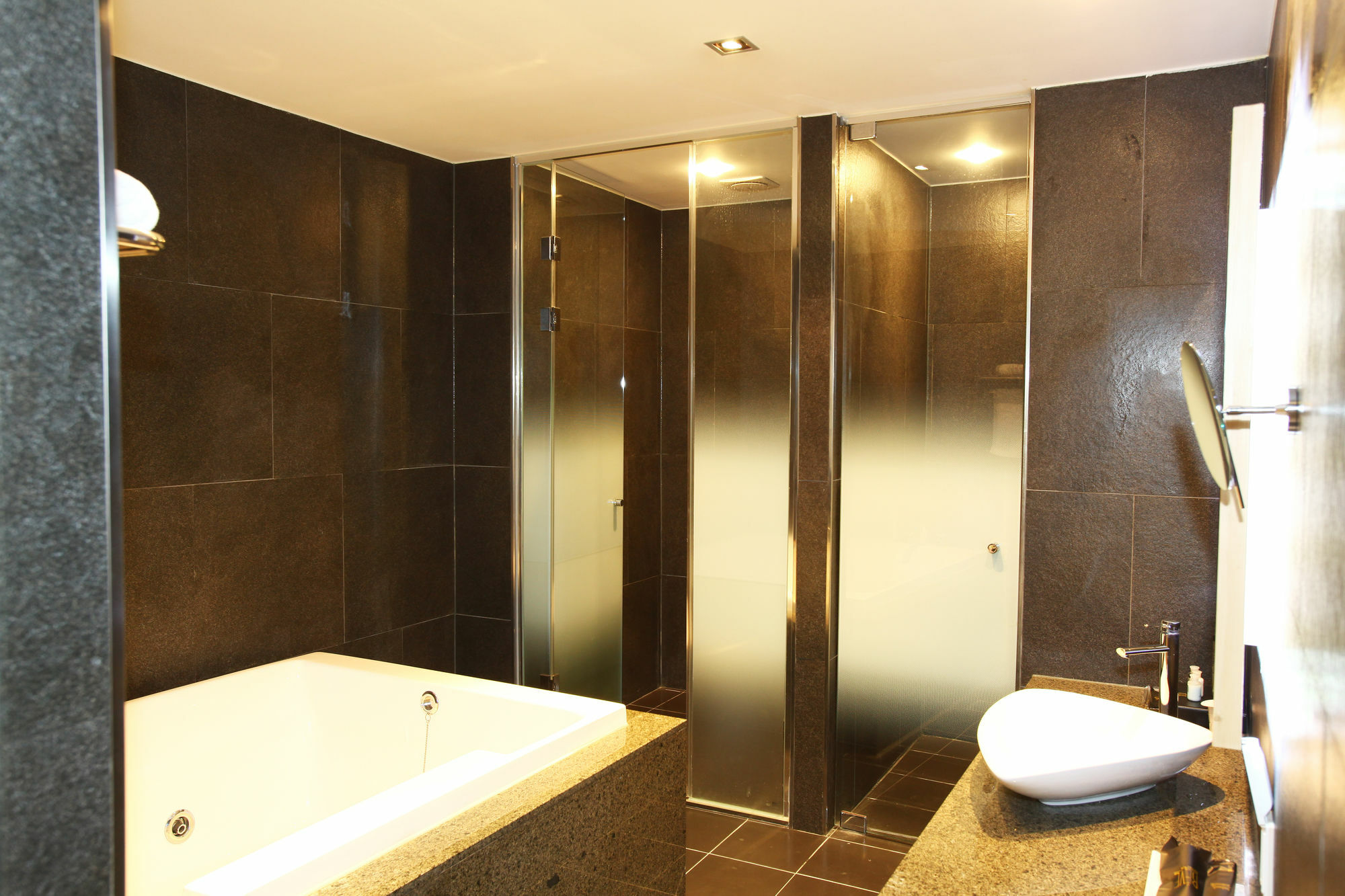 Suwon Reve Hotel Ngoại thất bức ảnh